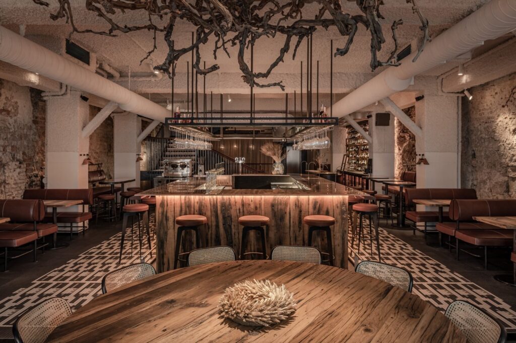 Ресторан MAD bar's house (Львів)