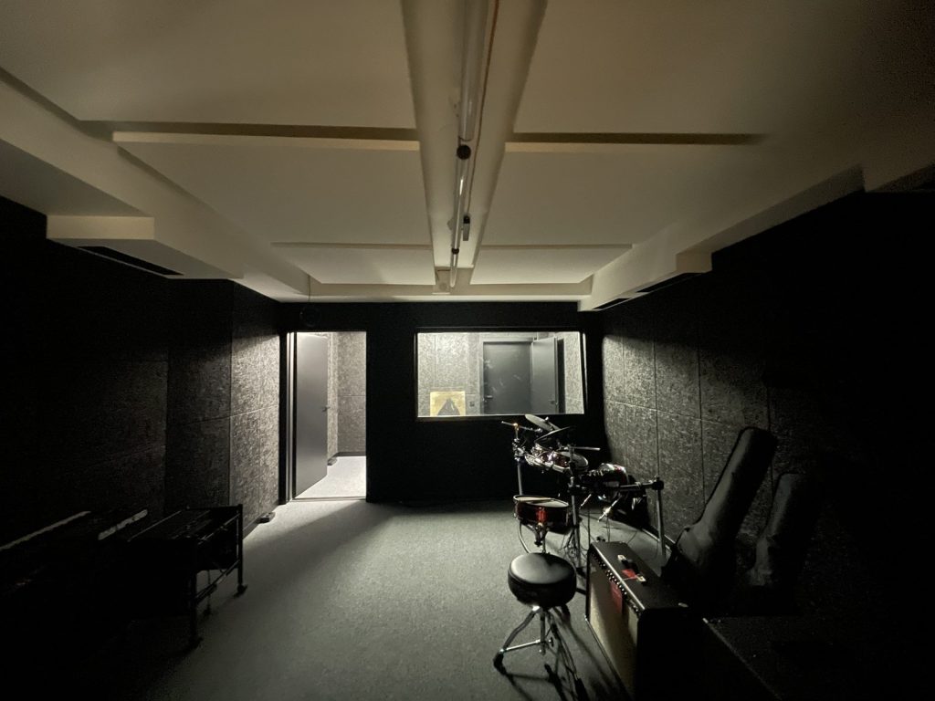 Навчальна студія звукозапису у міжнародній школі Tumo (Київ)